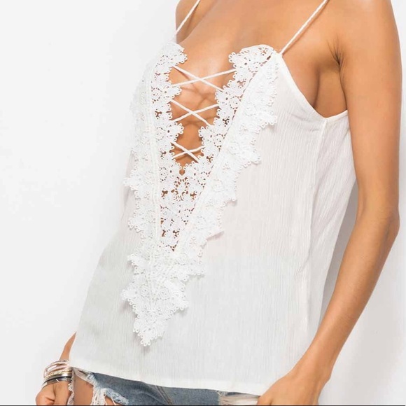 White lace low cut cami top SHEIN - Picture 2 of 4